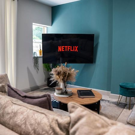 Spring Mount Huge Luxury Full Apartment- Harrogate Centre-Two Extremely Comfy Kingsize Bedrooms-Fully Equipped Modern Kitchen-Cosy Living Room With Huge Tv 외부 사진