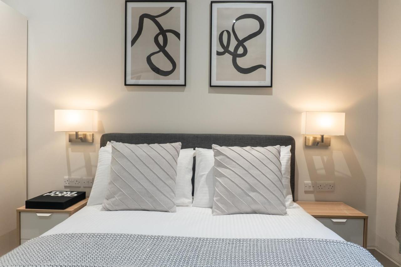 Spring Mount Huge Luxury Full Apartment- Harrogate Centre-Two Extremely Comfy Kingsize Bedrooms-Fully Equipped Modern Kitchen-Cosy Living Room With Huge Tv 외부 사진