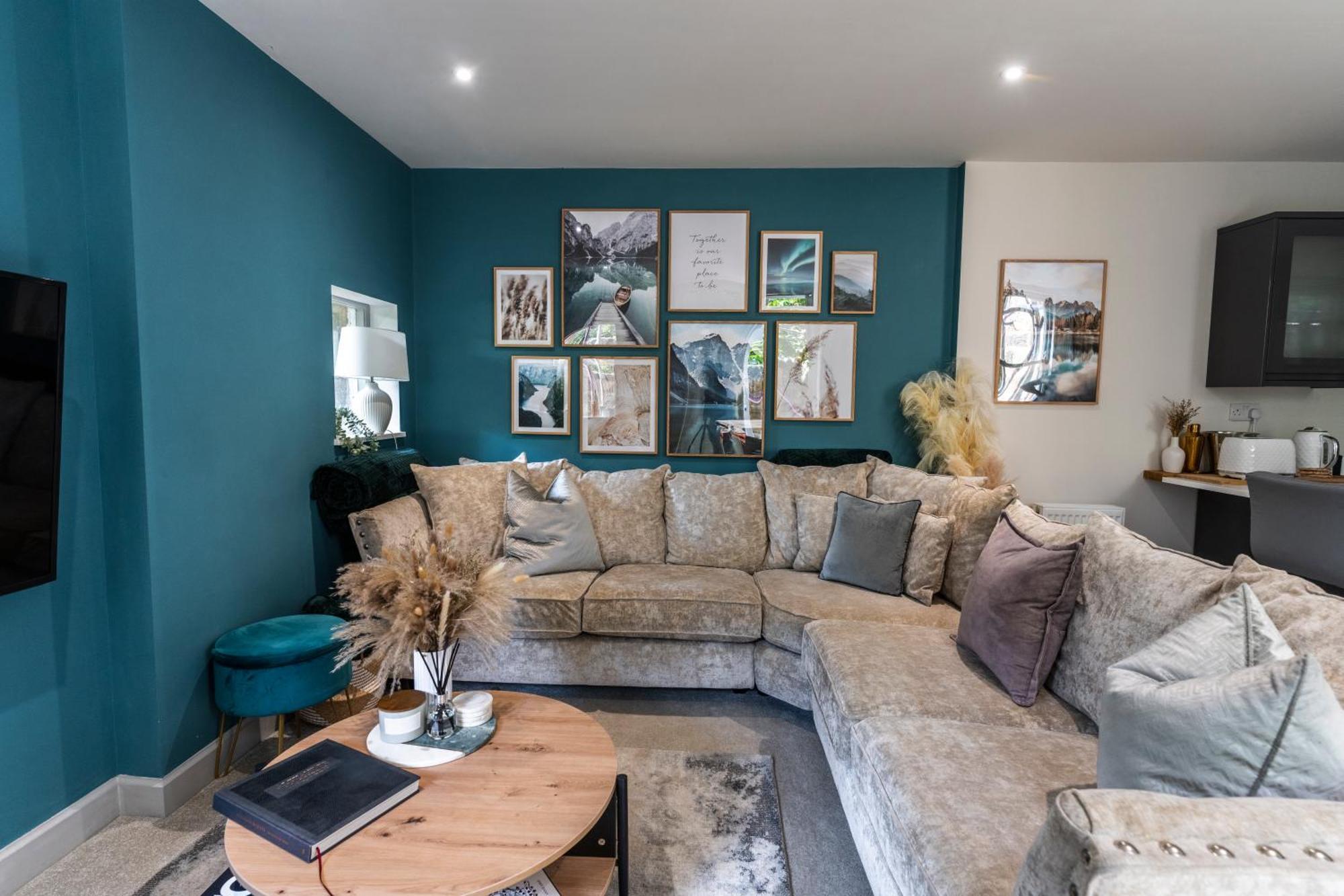 Spring Mount Huge Luxury Full Apartment- Harrogate Centre-Two Extremely Comfy Kingsize Bedrooms-Fully Equipped Modern Kitchen-Cosy Living Room With Huge Tv 외부 사진